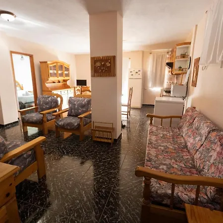 Little Jetty El Pris